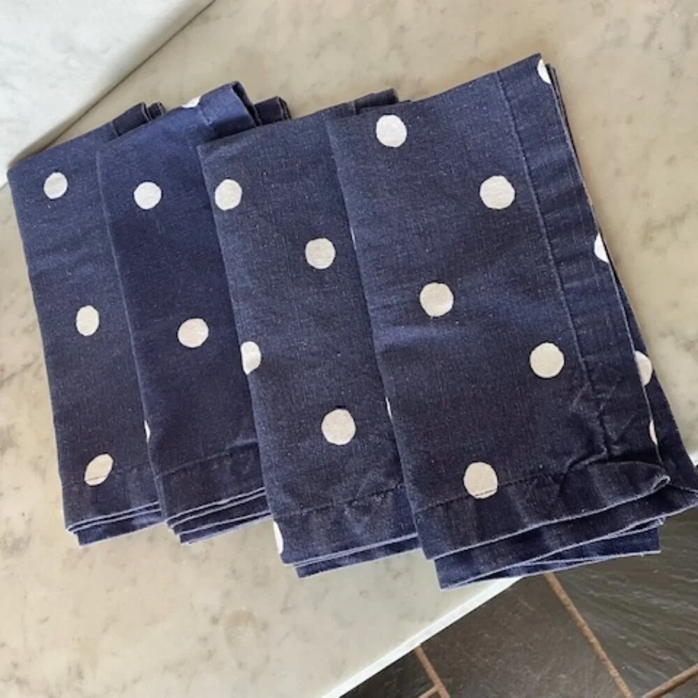 KATE SPADE Charlotte Street Napkins Navy White Polka Dot 4